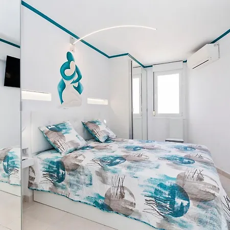 First Line Sea, Luxury Penthouse, Sea And Sunset View Vivenda Vacational Guayero 618 Apartman