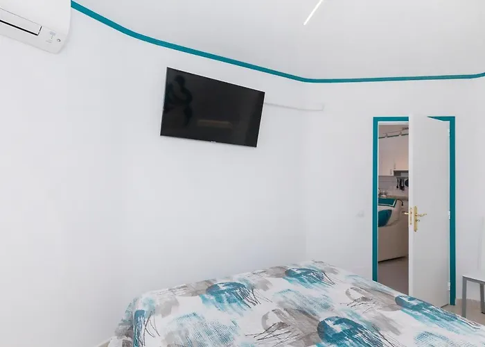 First Line Sea, Luxury Penthouse, Sea And Sunset View Vivenda Vacational Guayero 618 * Los Cristianos (Tenerife)