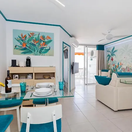 아파트 First Line Sea, Luxury Penthouse, Sea And Sunset View Vivenda Vacational Guayero 618 *